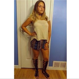 Free People Boho Vintage Soft Cold Shoulder top🌿